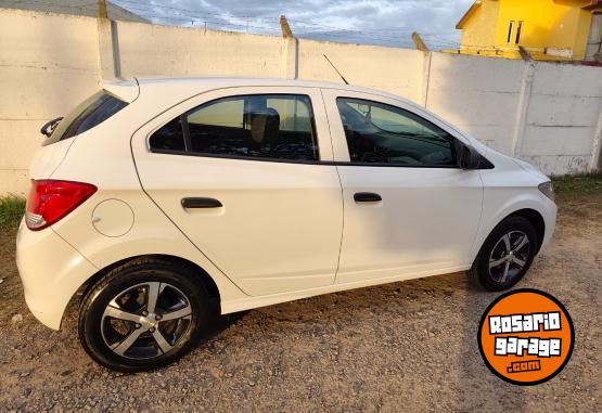 Autos - Chevrolet Onix 2016 Nafta 102000Km - En Venta