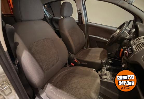 Autos - Fiat PALIO ATTRACTIVE 2017 Nafta 86000Km - En Venta