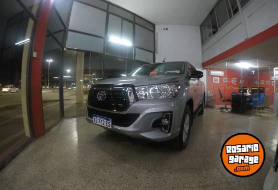 Camionetas - Toyota Hilux SR 2.4TDI 2019 Diesel - En Venta