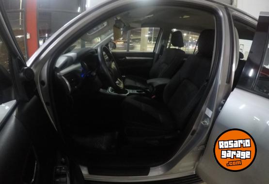 Camionetas - Toyota Hilux SR 2.4TDI 2019 Diesel - En Venta