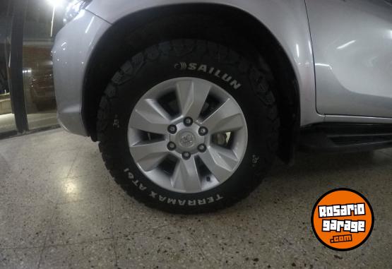 Camionetas - Toyota Hilux SR 2.4TDI 2019 Diesel - En Venta