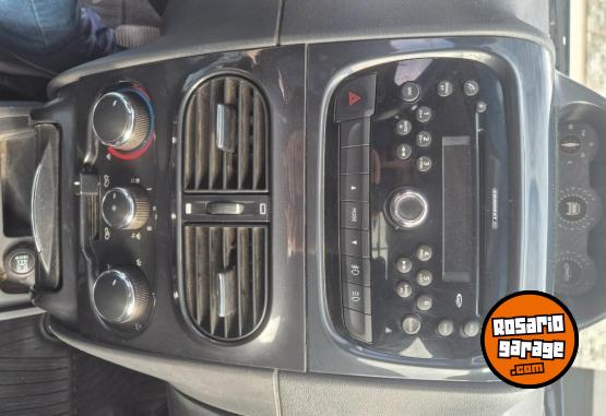 Camionetas - Fiat strada adventure 2016 Nafta 98500Km - En Venta