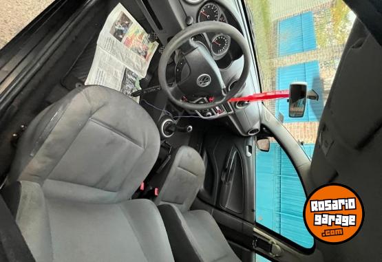 Autos - Volkswagen Gol trend 2010 Nafta 177000Km - En Venta