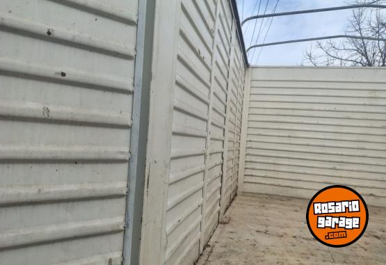 Camiones y Gr�as - Carrocer�a usada en optimas condiciones. Largo:4,79m Ancho:2,40 - En Venta