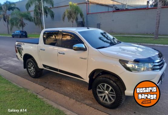 Camionetas - Toyota hilux 2017 Diesel 210000Km - En Venta