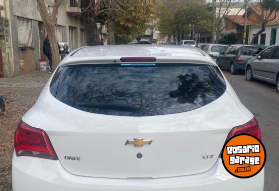 Autos - Chevrolet Onix LTZ 2017 Nafta 75000Km - En Venta