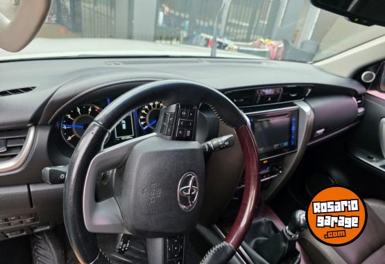 Autos - Toyota Toyota  SW4 2017 Diesel 121600Km - En Venta