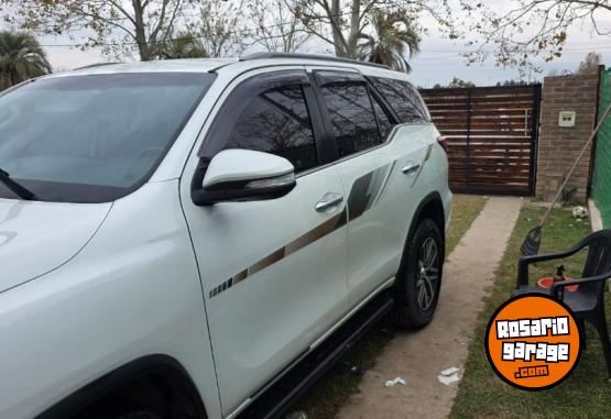 Autos - Toyota Toyota  SW4 2017 Diesel 121600Km - En Venta