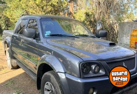 Camionetas - Mitsubishi L200 2005 Diesel 242000Km - En Venta