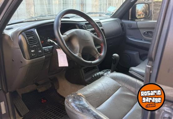 Camionetas - Mitsubishi L200 2005 Diesel 242000Km - En Venta