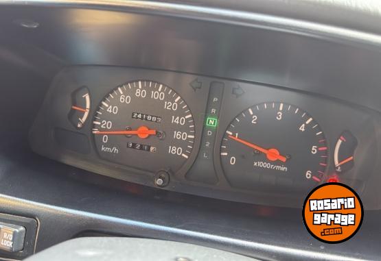 Camionetas - Mitsubishi L200 2005 Diesel 242000Km - En Venta