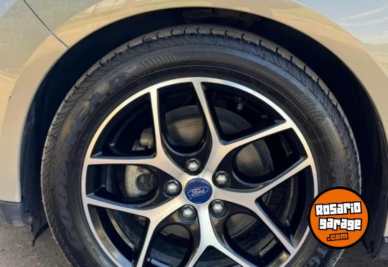 Autos - Ford Focus 2016 Nafta 96000Km - En Venta