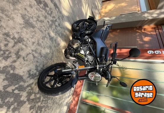 Motos - Husqvarna SVARTPILEN 200 2024 Nafta 3400Km - En Venta
