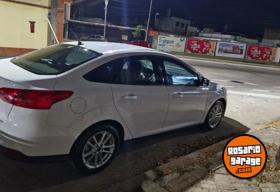Autos - Ford Focus 2018 Nafta 120000Km - En Venta