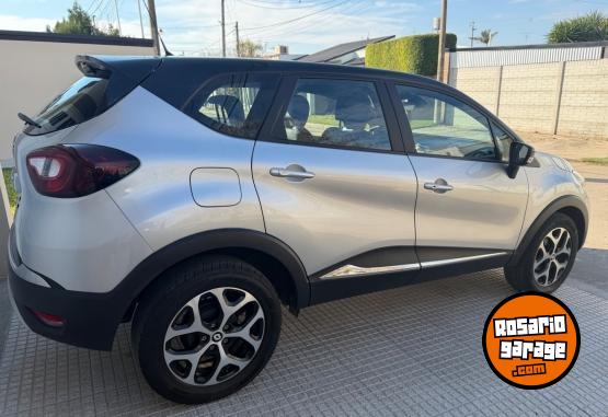 Autos - Renault Captur 2021 Nafta 27000Km - En Venta