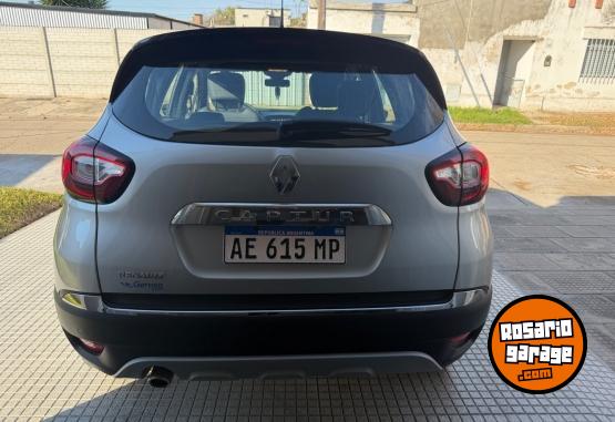 Autos - Renault Captur 2021 Nafta 27000Km - En Venta