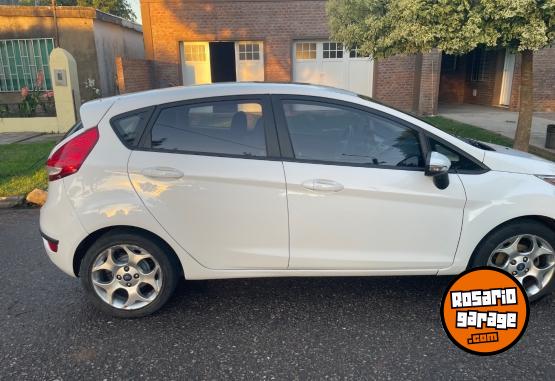 Autos - Ford Fiesta Kinetic Titanium 2011 Nafta 156800Km - En Venta