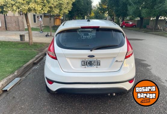 Autos - Ford Fiesta Kinetic Titanium 2011 Nafta 156800Km - En Venta