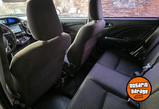 Autos - Toyota Etios 2017 Nafta 103000Km - En Venta
