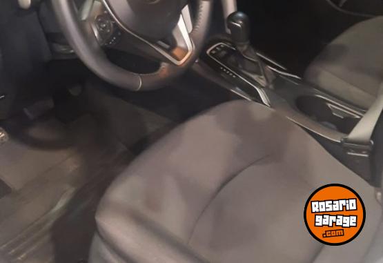 Autos - Toyota COROLLA CROSS 1.8 ECVT 2022 Nafta 68000Km - En Venta