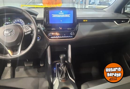 Autos - Toyota COROLLA CROSS 1.8 ECVT 2022 Nafta 68000Km - En Venta