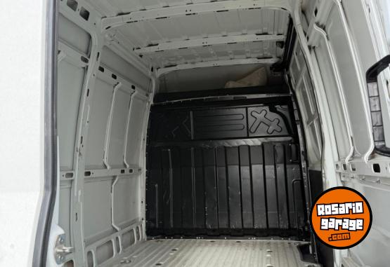 Utilitarios - Iveco DAILY 30-130 2024 Diesel 26000Km - En Venta
