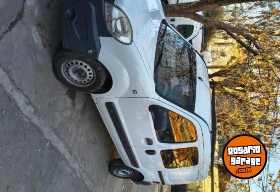 Utilitarios - Renault Kangoo 2015 GNC 168000Km - En Venta