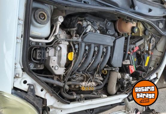 Utilitarios - Renault Kangoo 2015 GNC 168000Km - En Venta