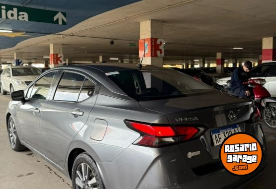 Autos - Nissan VERSA DRIVE 2021 Nafta 178300Km - En Venta