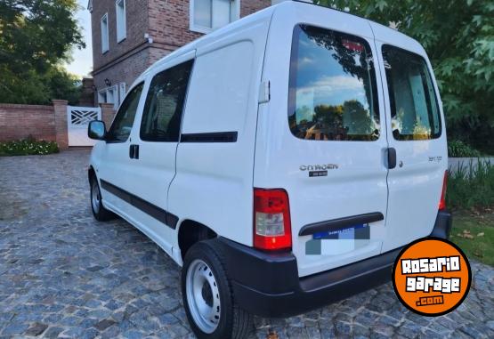 Utilitarios - Citroen Berlingo mixta 1ra mano 2017 Diesel 155000Km - En Venta