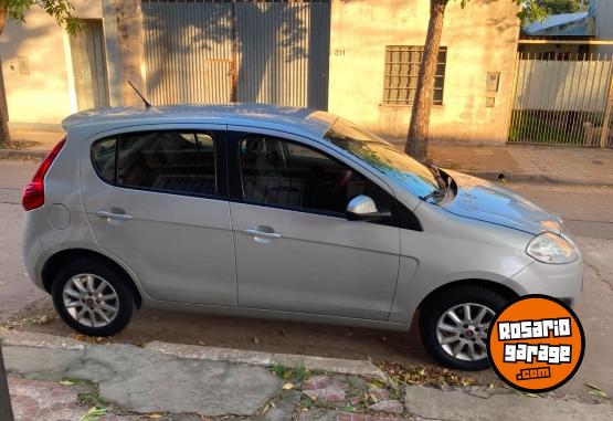 Autos - Fiat Palio attractive 2015 Nafta 120000Km - En Venta