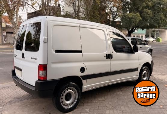 Utilitarios - Citroen berlingo 2024 GNC 52000Km - En Venta