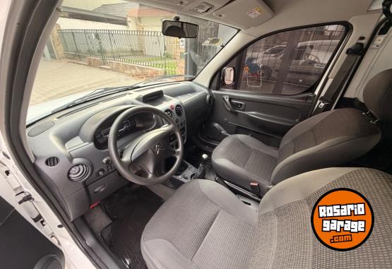 Utilitarios - Citroen berlingo 2024 GNC 52000Km - En Venta