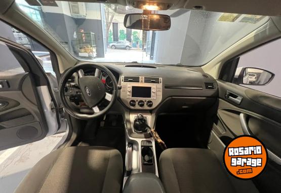 Camionetas - Ford KUGA SEL 2.5 T5. 2011 Nafta 165000Km - En Venta