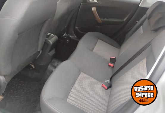 Autos - Peugeot 2008 active 2017 Nafta 90000Km - En Venta