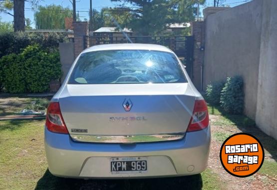 Autos - Renault Simbol 2011 Nafta 102000Km - En Venta