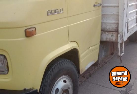 Camiones y Gr�as - Mercedes Benz 608 - En Venta