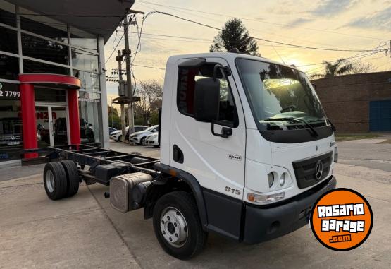 Camiones y Gr�as - Mercedes Benz Accelo 815 - En Venta