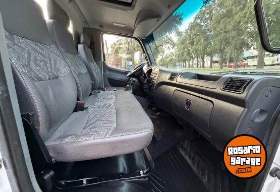 Camiones y Gr�as - Mercedes Benz Accelo 815 - En Venta
