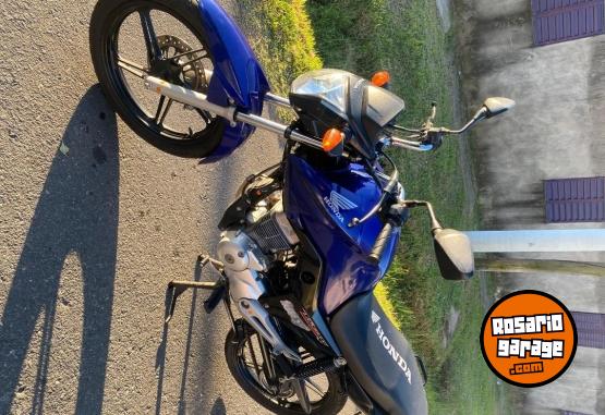 Motos - Honda New titan 2018 Nafta 68000Km - En Venta