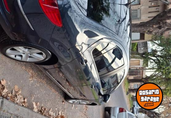 Autos - Peugeot 408 hdi 2015 Diesel 176000Km - En Venta