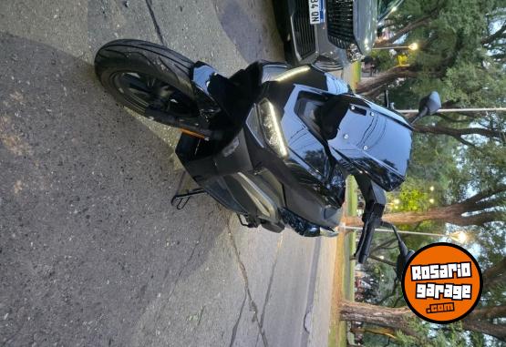 Motos - Zanella Cruiser X1 2023 Nafta 3300Km - En Venta