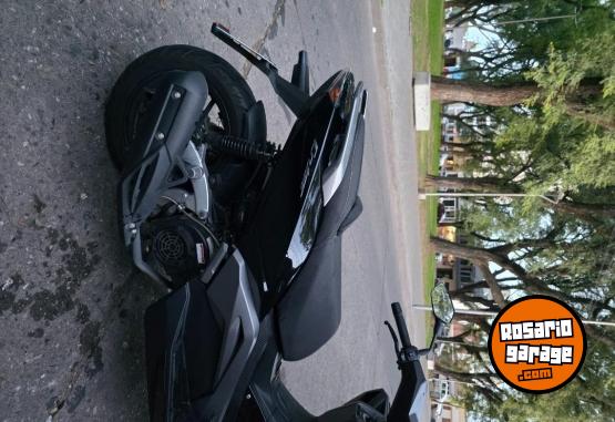 Motos - Zanella Cruiser X1 2023 Nafta 3300Km - En Venta