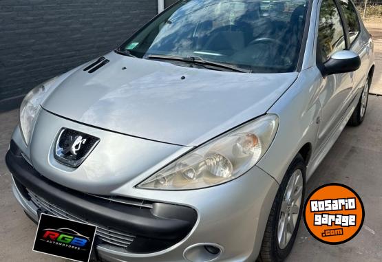 Autos - Peugeot 207 premium 2010 Nafta 153000Km - En Venta