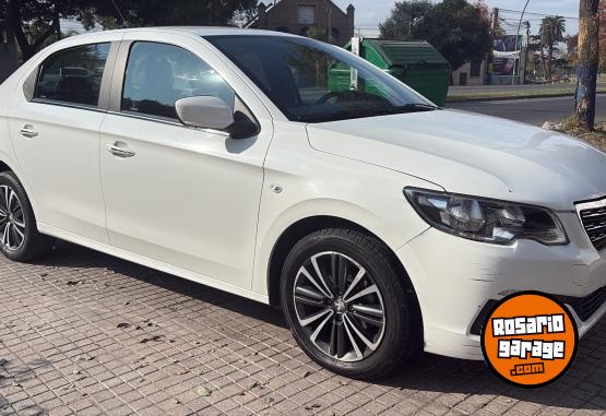 Autos - Peugeot 301 2018 Nafta 66000Km - En Venta