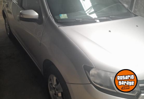 Autos - Renault Logan 2017 GNC 250000Km - En Venta