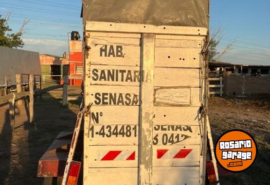 Camiones y Gr�as - Vendo - En Venta