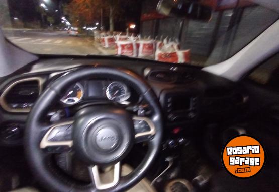 Autos - Otra marca Jeep renegade 2018 Nafta 250000Km - En Venta