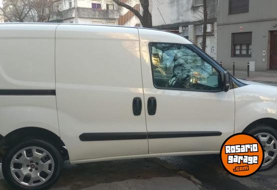 Utilitarios - Fiat fiat doblo furgon 2019 Nafta 140000Km - En Venta