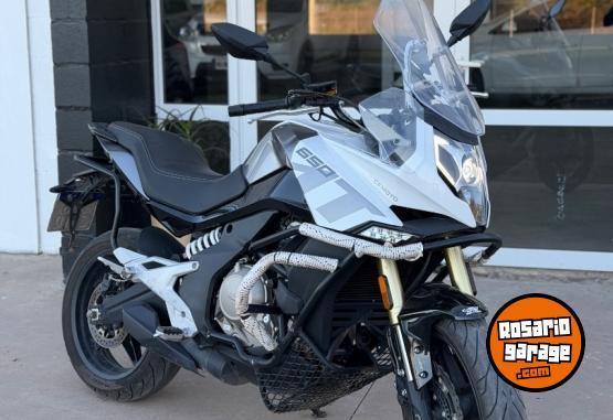 Motos - CF MT 650 2025 Nafta 7000Km - En Venta